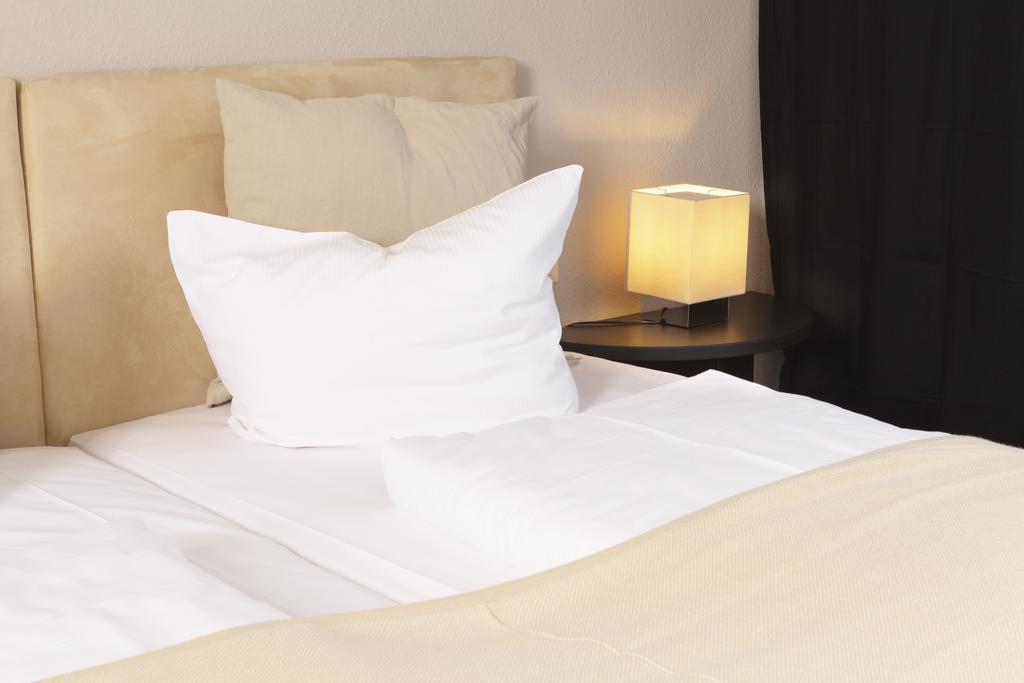 Tryp By Wyndham Bremen Airport Hotel Room photo